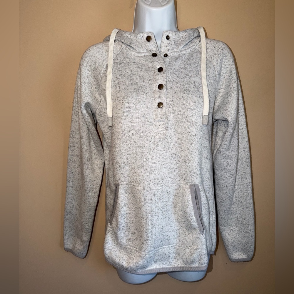 Thread + Supply Women’s Light Grey Snap Button Pullover Sweater